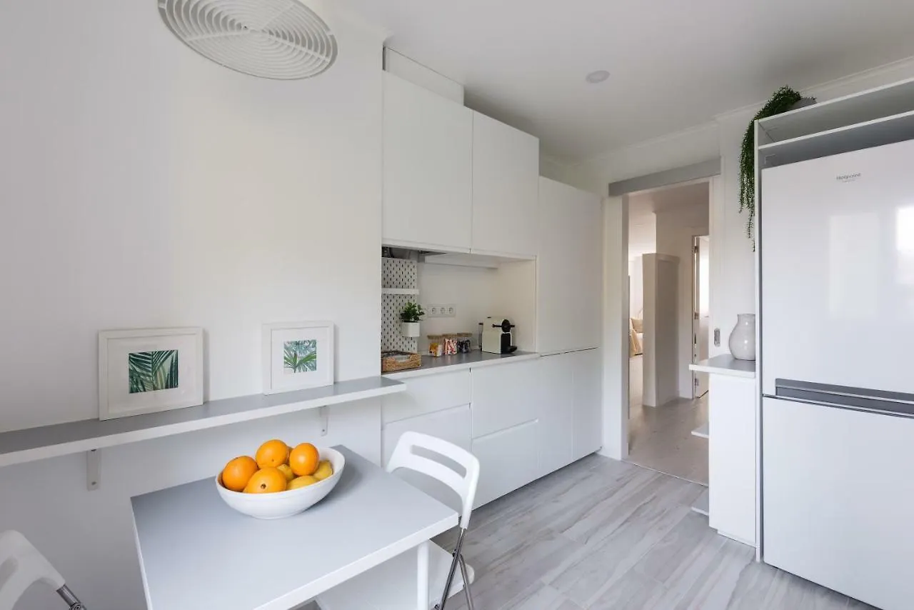 Light-Filled, Fully Renovated Apt Near Belem, By Timecooler Lisbon