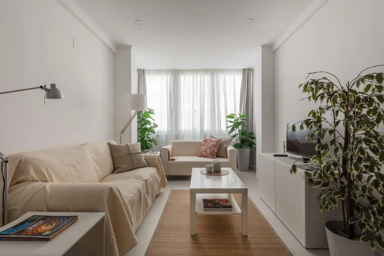 Light-Filled, Fully Renovated Apt Near Belem, By Timecooler Lisbon Portugal