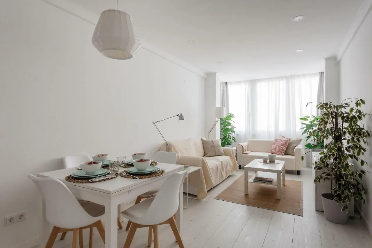 Light-Filled, Fully Renovated Apt Near Belem, By Timecooler Lisbon 0*,